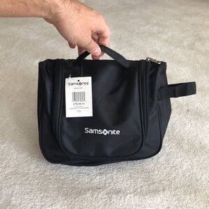 NWT Samsonite small travel bag